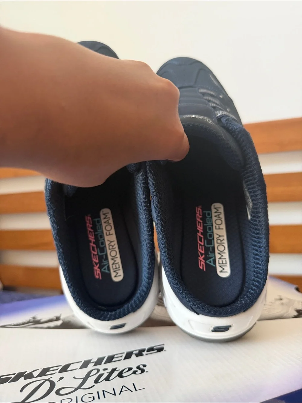 Skechers casual slip